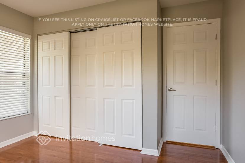 Building Photo - 4536 Pine Tree Dr