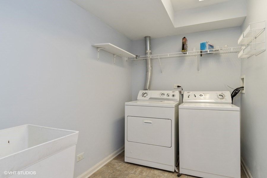 Building Photo - 816 Brodhead Dr