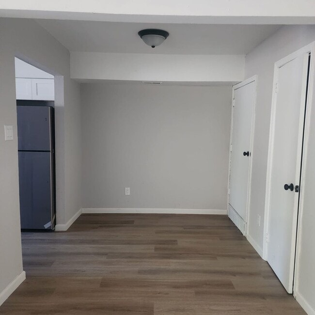 Building Photo - Spacious 3 Bedroom house for Rent !!!