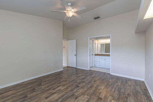 Building Photo - 9084 Caloosa Rd