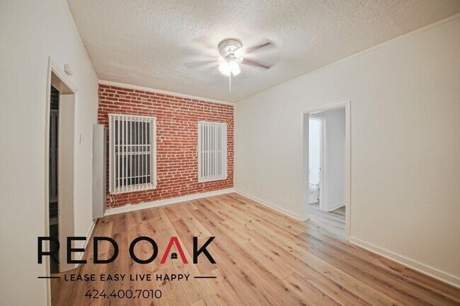 Building Photo - 1111 S Norton Ave