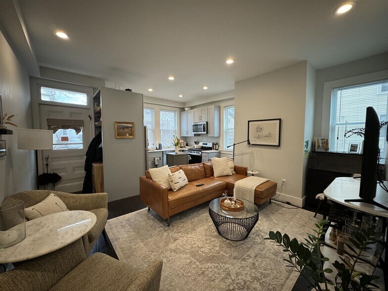 Building Photo - 75 Kinnaird St