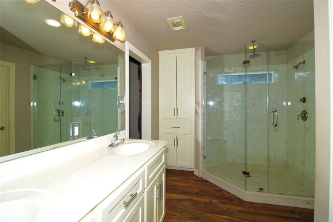 Building Photo - 119 Dove Trail