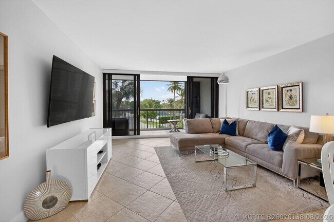 Building Photo - 4748 S Ocean Blvd