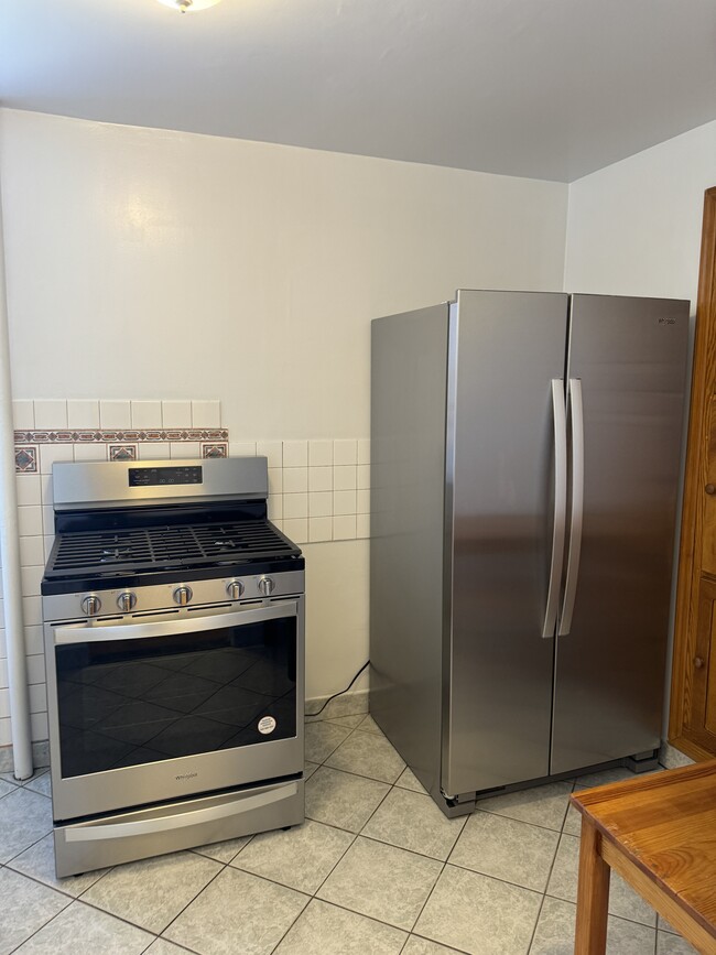 Kitchen - 724 40th St