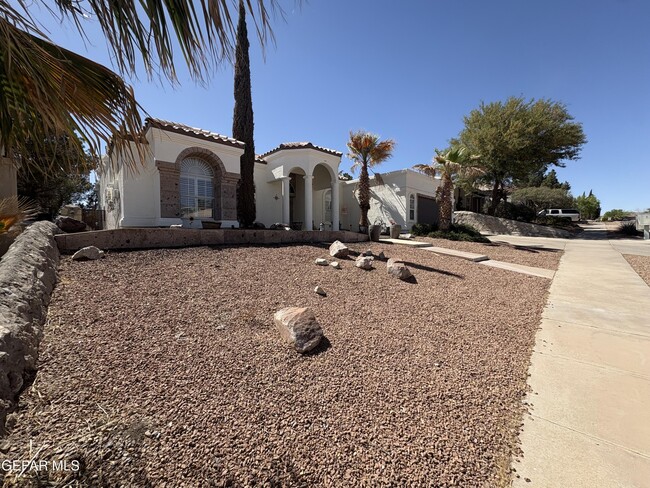 Building Photo - 1009 Sun Ridge Dr