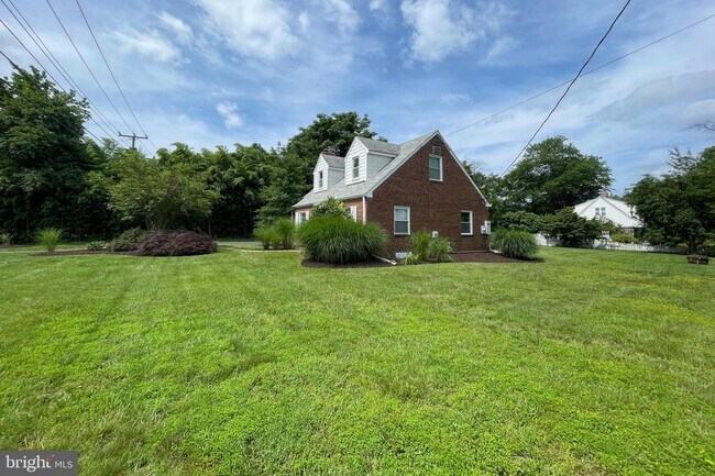 Building Photo - 7110 Coventry Rd