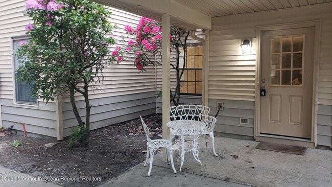 Building Photo - 506 Daffodil Dr