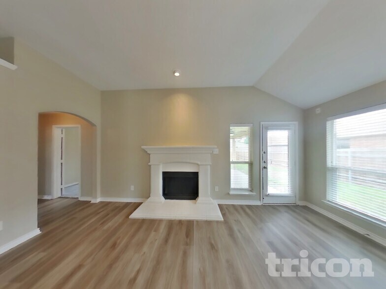 Building Photo - 437 Creek Bend Dr