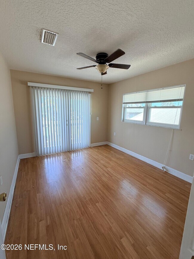 Building Photo - 342 Tarpon Ave