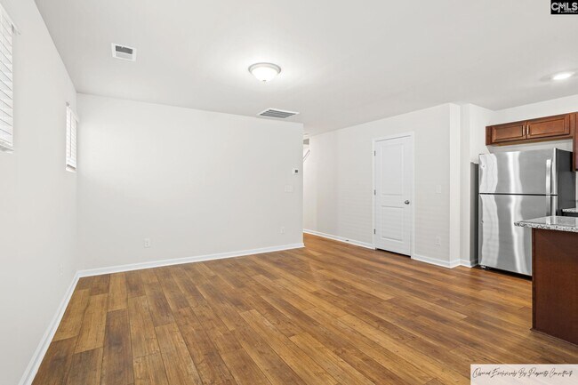 Building Photo - 441 Pepperbush Ln