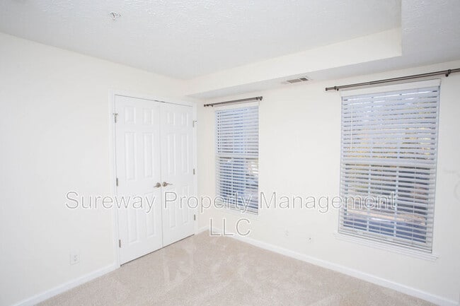 Building Photo - 67 Eldon Way