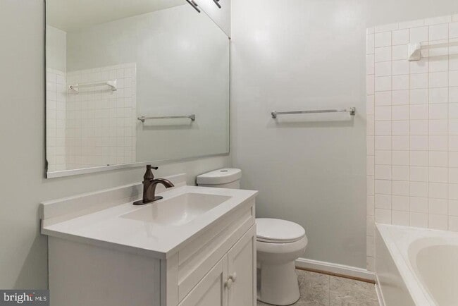 Building Photo - 2051 Alice Ave