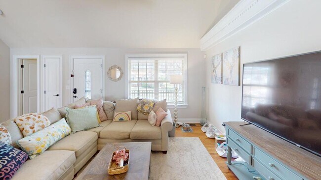 Building Photo - 9316 Shingle Oak Dr