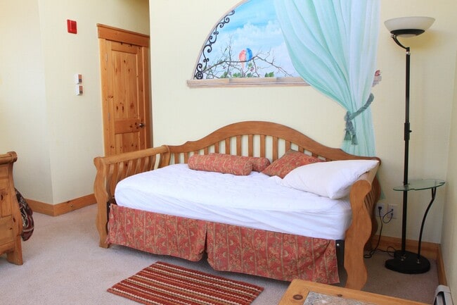 Building Photo - WINTER RENTAL-204 Durango Ct.-Remodeled 3 Bed w/Loft &4 Baths Condo w/ Private Laundry