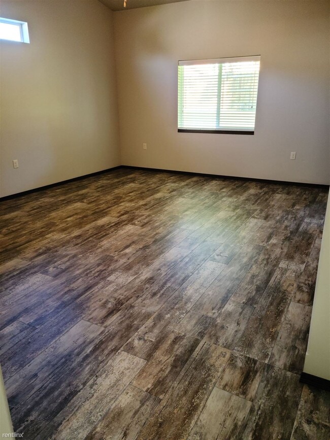 Building Photo - 3 br, 2 bath House - Southwoods Villas Sou...