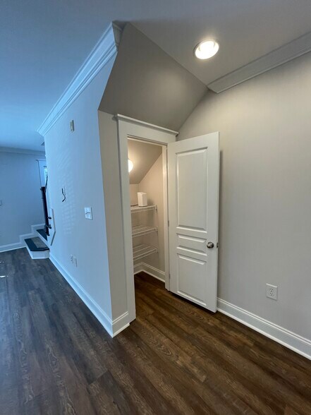 Building Photo - 3825 Cherokee Woods Way
