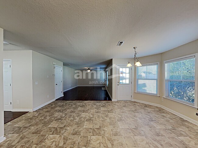 Building Photo - 104 Farms Springs Drive