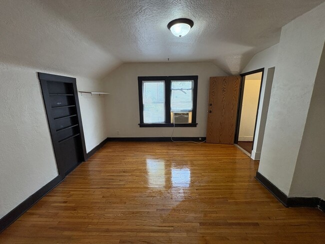 Building Photo - 1526 S 23rd St