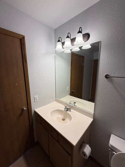 Building Photo - 1530 Citadel Dr