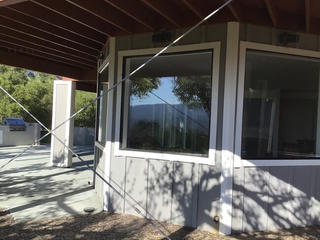 Building Photo - LUXURIOUS PRIVATE STUDIO WITH BREATH TAKING VIEWS