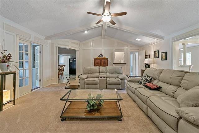 Building Photo - 1310 Pecan Valley Dr