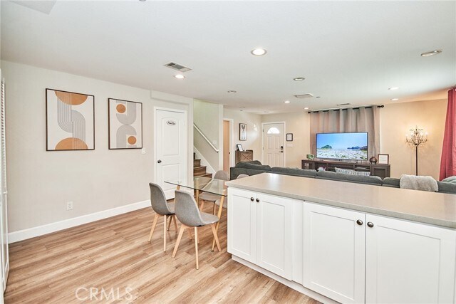 Building Photo - 1307 W 9th St