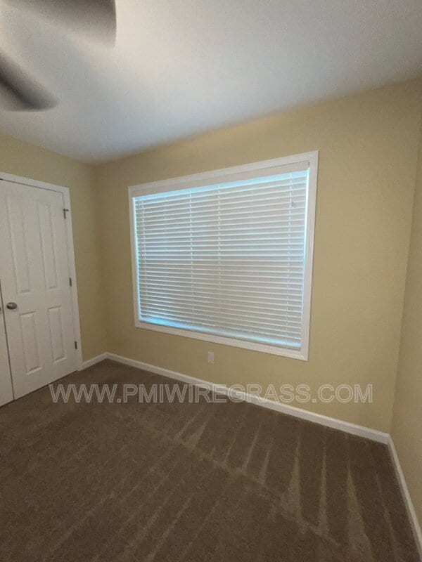 Building Photo - 214 Winterberry Way