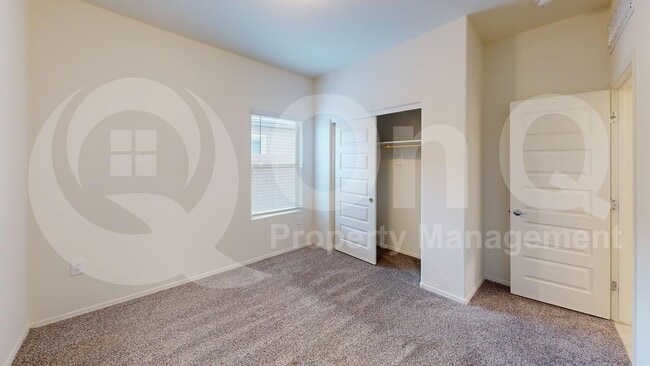 Building Photo - 10305 N Arroyo Lupine Way