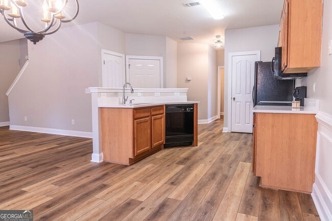 Building Photo - 2046 Barberry Dr