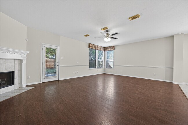 Building Photo - 16515 Cypress Thicket Dr