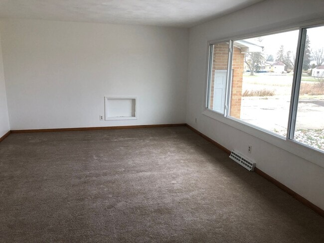 Building Photo - 7820 E Mt Hope Hwy