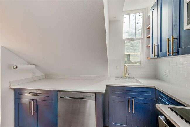 Building Photo - 215 Central Ave