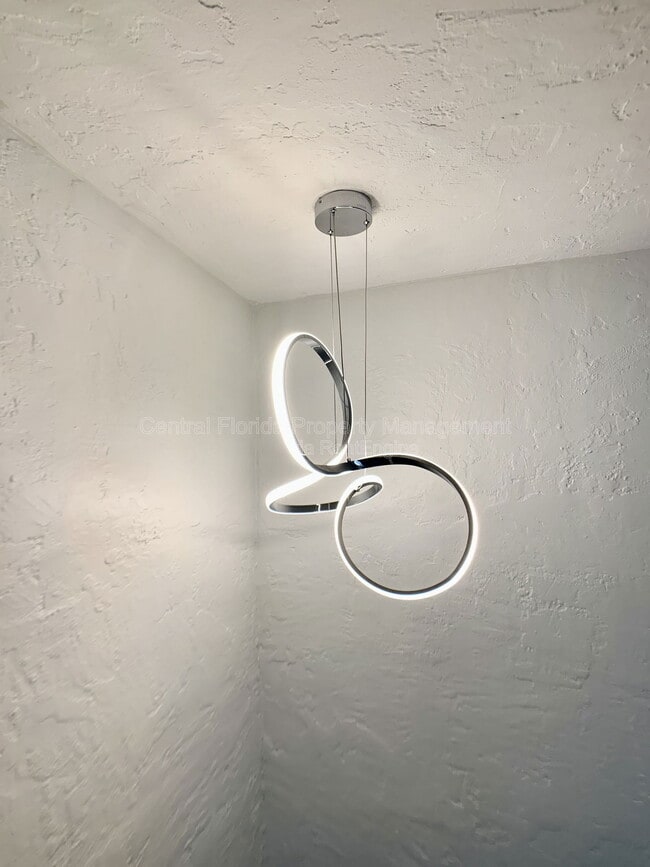 Building Photo - 1235 Virginia Dr