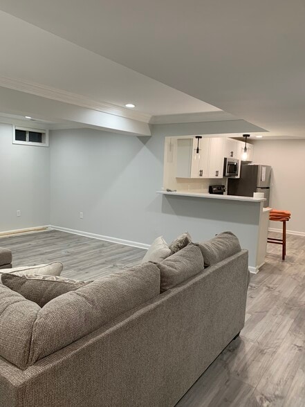 Building Photo - 9 Dittmann Way