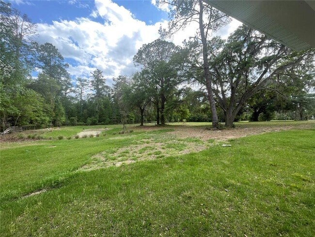 Building Photo - 4905 SW 51st Rd