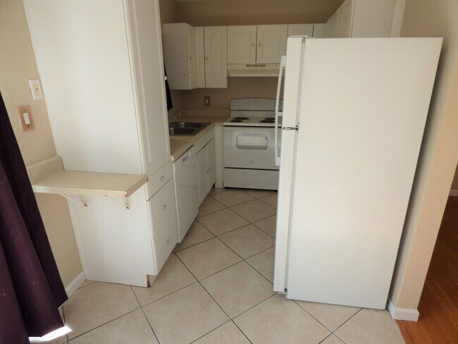 Building Photo - 3074 Broadpoint Dr