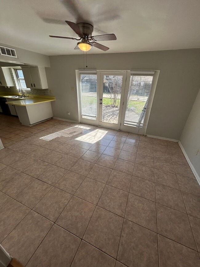 Building Photo - 13324 Shahan Dr