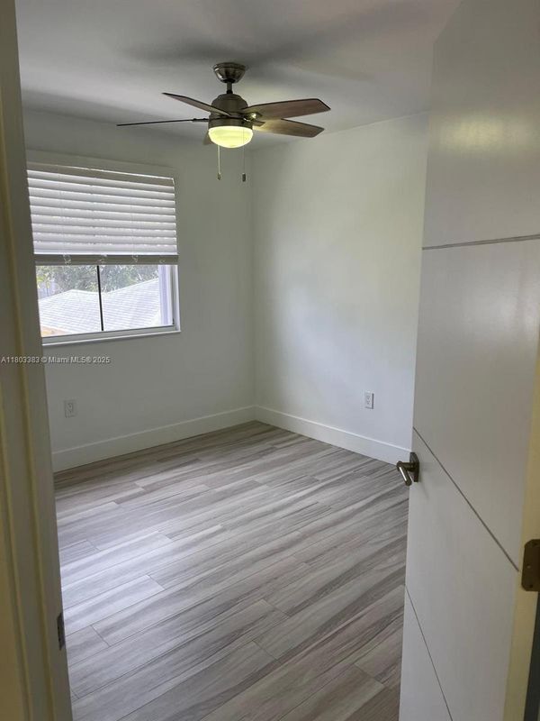 Building Photo - 7030 SW 41st Pl