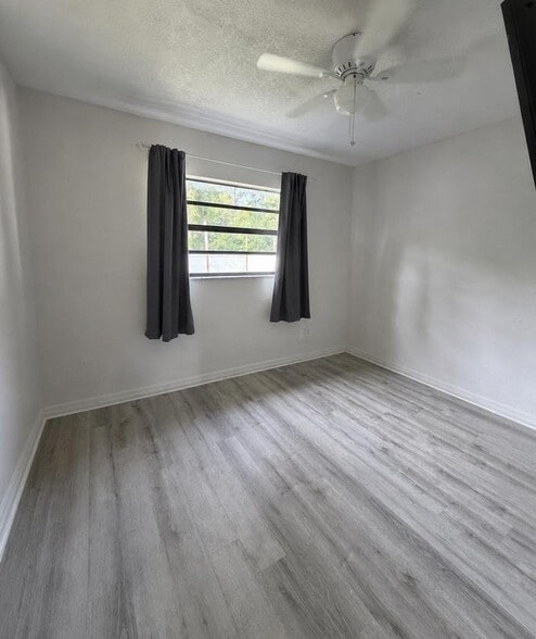 Building Photo - 4406 Elderberry Dr