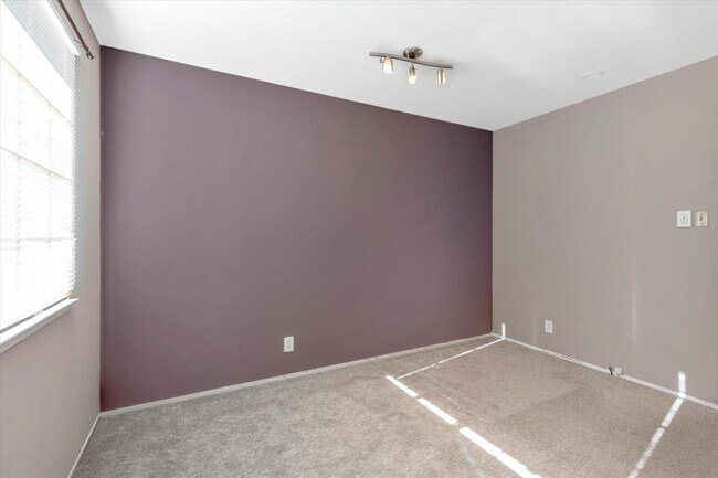 Building Photo - 40307 San Sebastian Pl