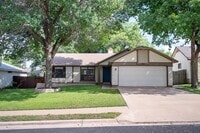 Building Photo - 1601 Primrose Trail