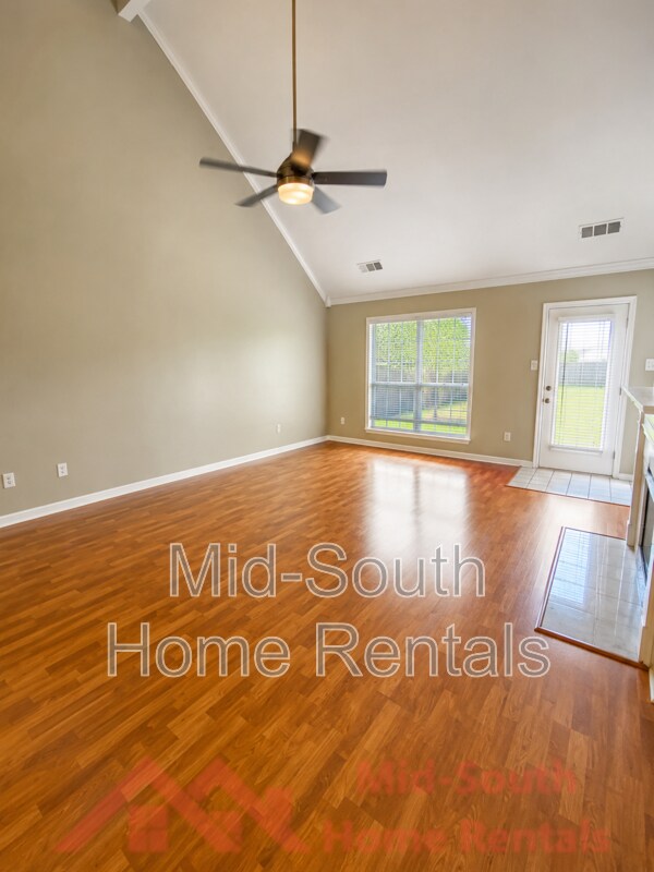 Building Photo - 9901 Woodland Bend Dr