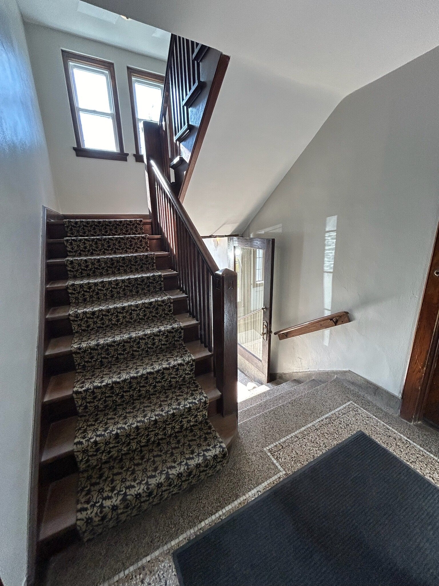 Building Photo - 2752 N Bartlett Ave