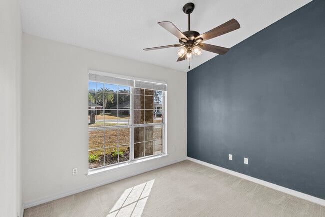 Building Photo - 1895 Everglades Dr
