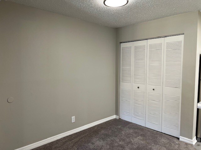 Building Photo - 345 Lakepointe Dr