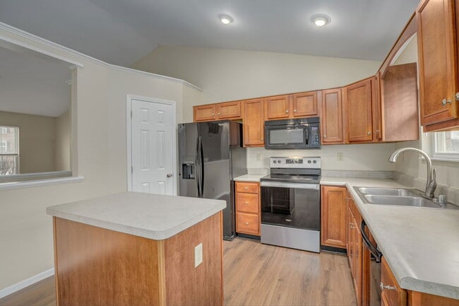 Building Photo - 10649 Kelsey Dr