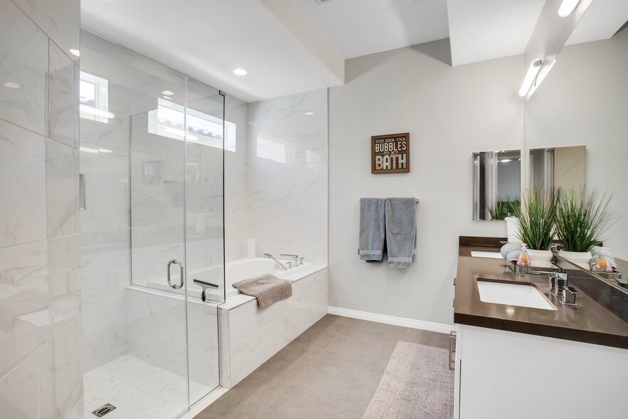 Master Bathroom - 67264 Zuni Ct