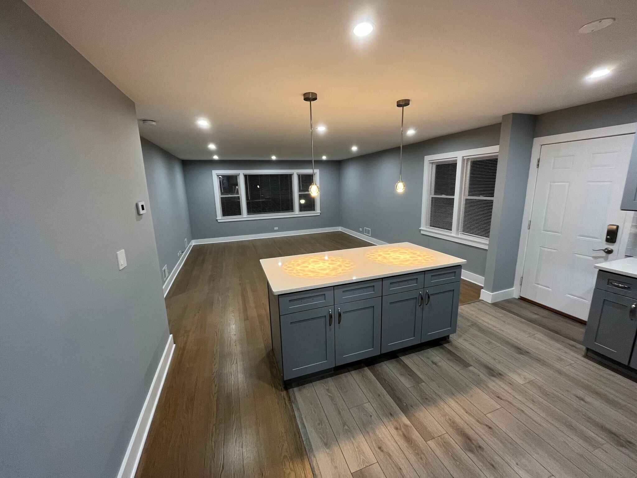 Building Photo - 8212 Kilpatrick Ave