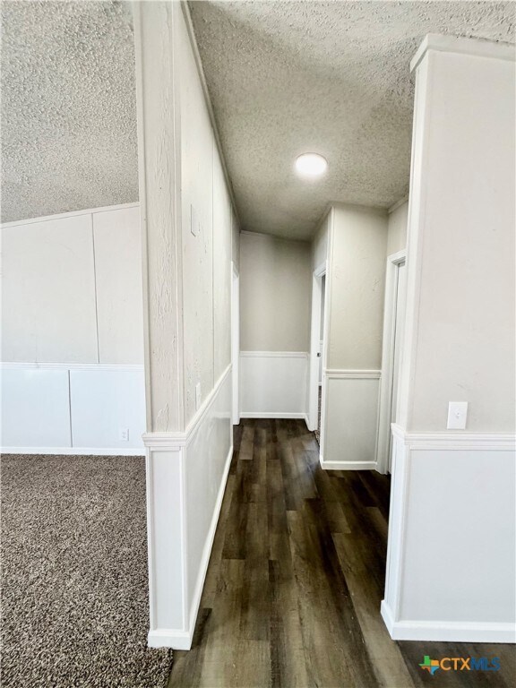 Building Photo - 1414 Mohican Trail